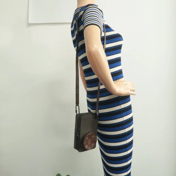 Authentic Louis Vuitton Phone Box Monogram Canvas Shoulder Bag 1258-092124 - Picture 12 of 12